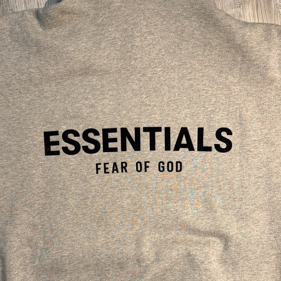 ESSENTIALS Sweatshirt - Picture 12 of 13